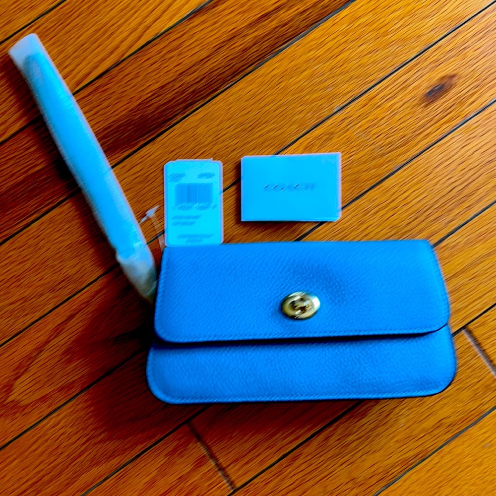 NWT coach wristlet - teal